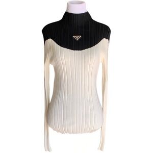 🆕 Prada Style Women’s turtleneck Sweater 🆕
